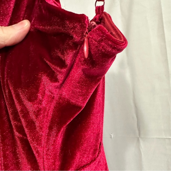 Double Crazy Drape Neck Asymmetrical Hem Velvet Cami Dress Burgundy Large - Picture 6 of 9